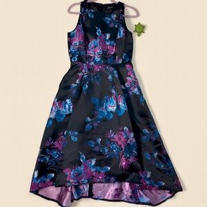 Tahari Floral Dress with Pockets size 8